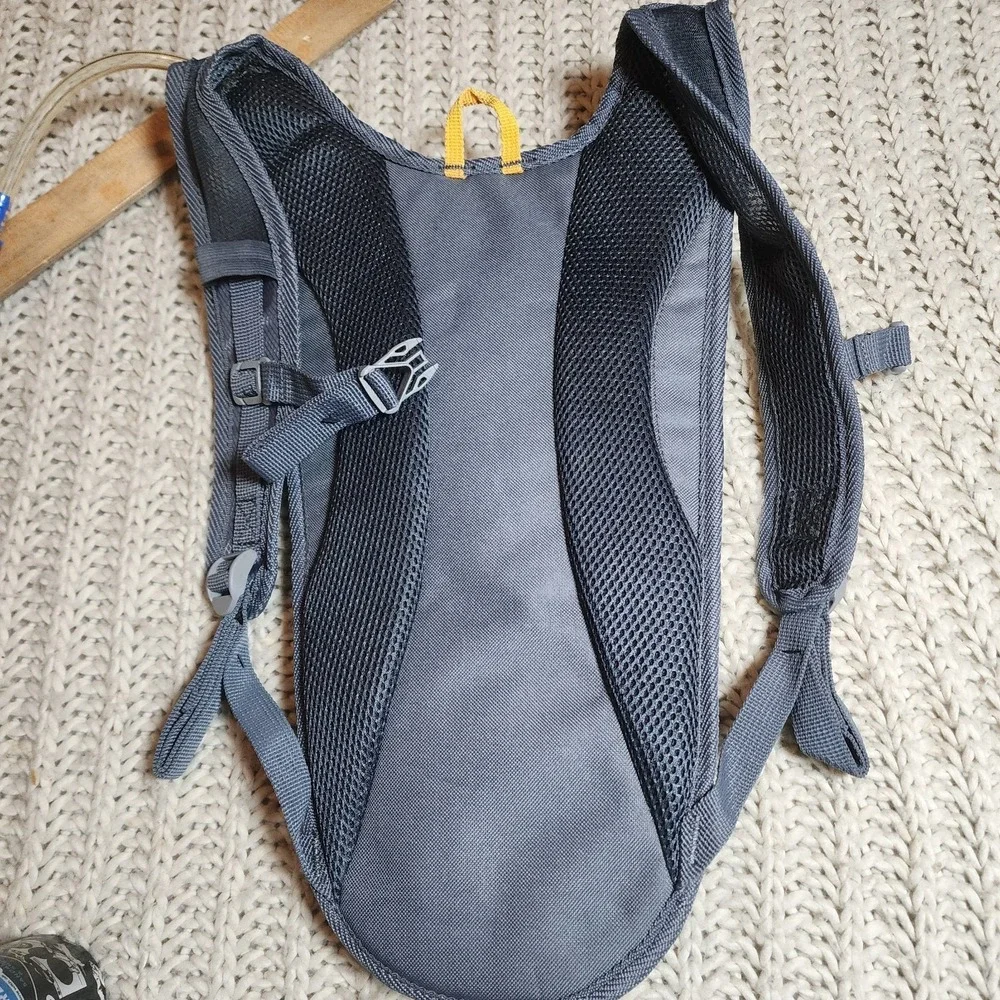 NWOT 2L Water Outdoor Prod Bladder Bag Hydration Backpack Hiking Camping Cycling